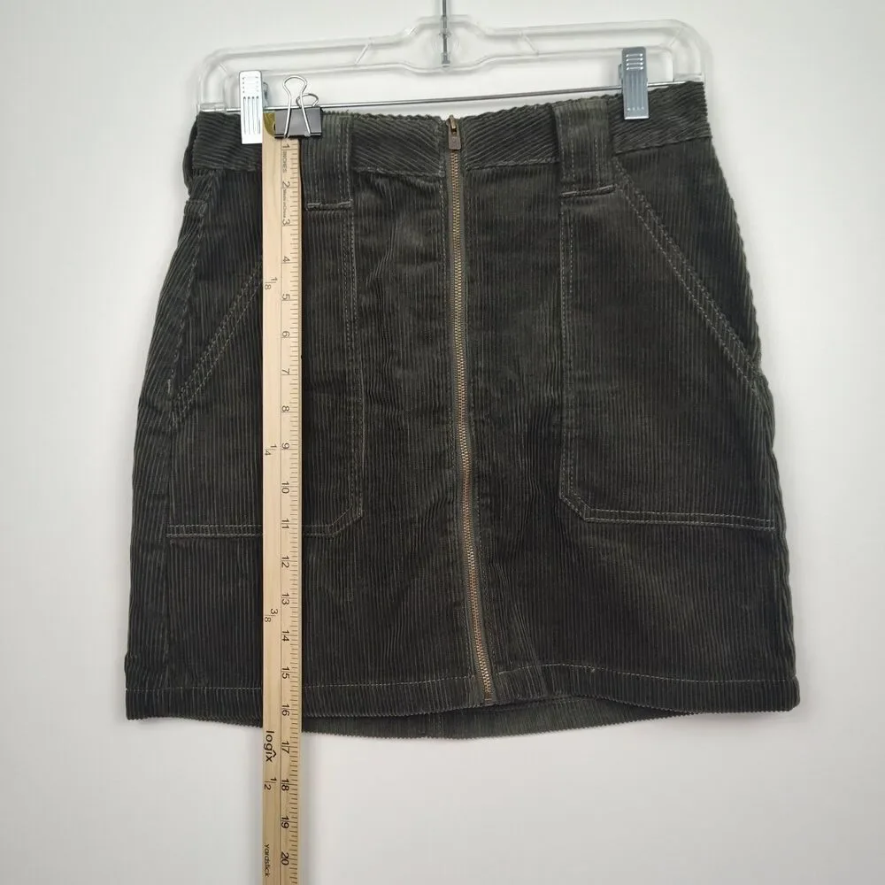🔥🔥🔥Hollister ultra high-rise skirt, women's 3, olive green, corduroy‎